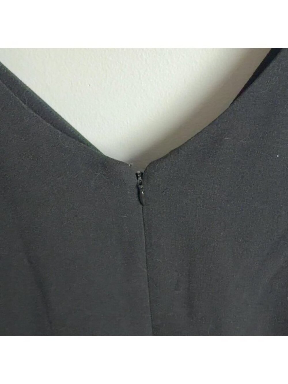 Dress The Population Corey Black V-Neck Midi Dress Lace Hem Size Large Women’s - Picture 10 of 10